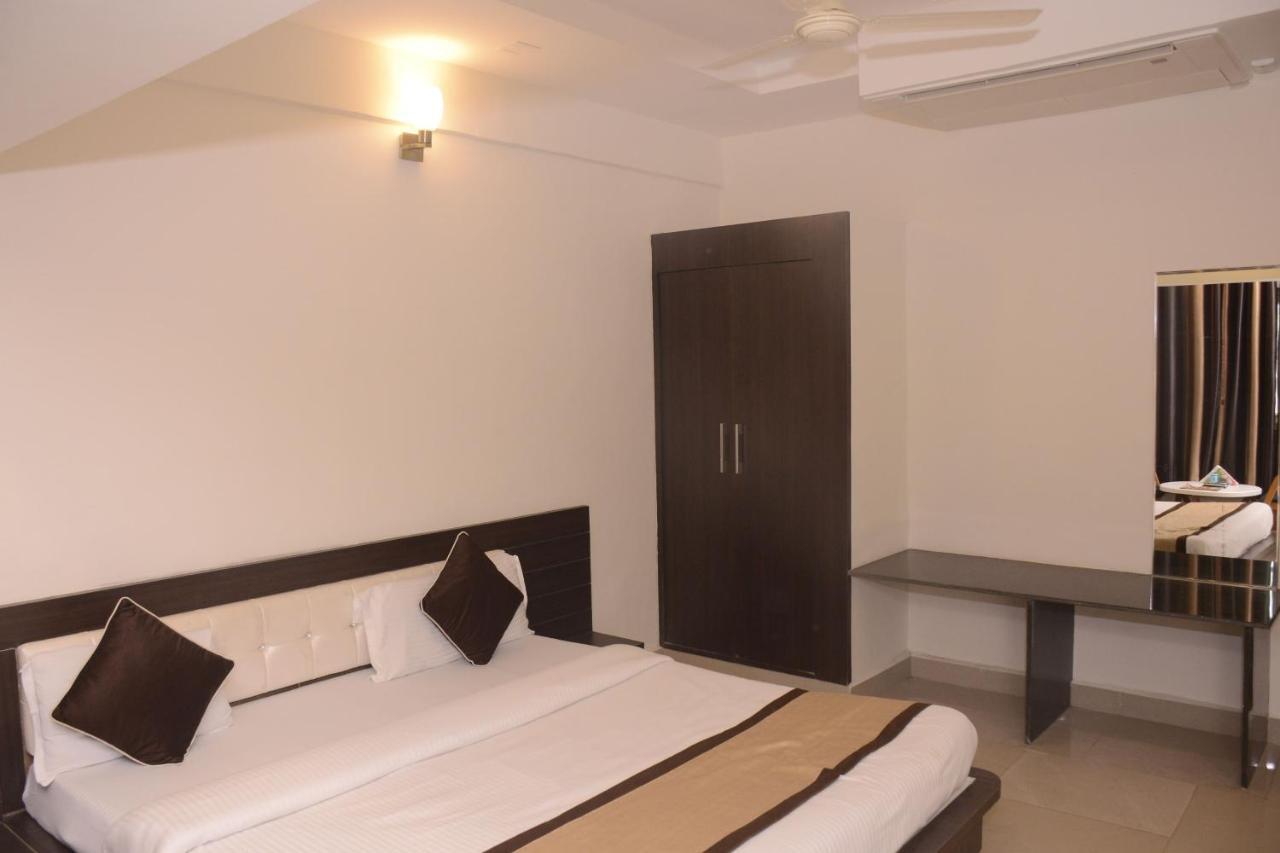 Hotel Bharat Kota  Zewnętrze zdjęcie