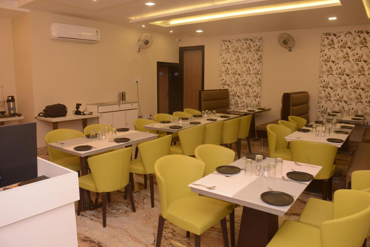 Hotel Bharat Kota  Zewnętrze zdjęcie