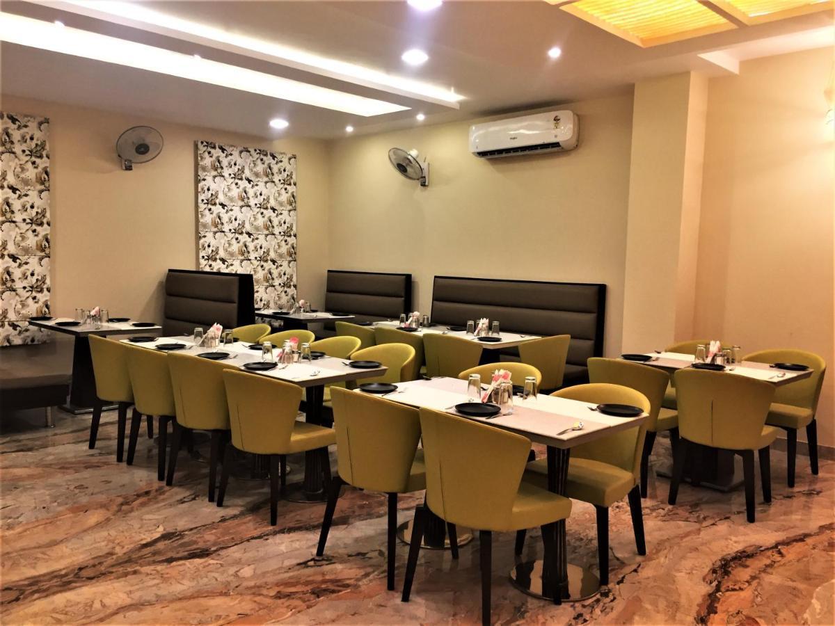 Hotel Bharat Kota  Zewnętrze zdjęcie