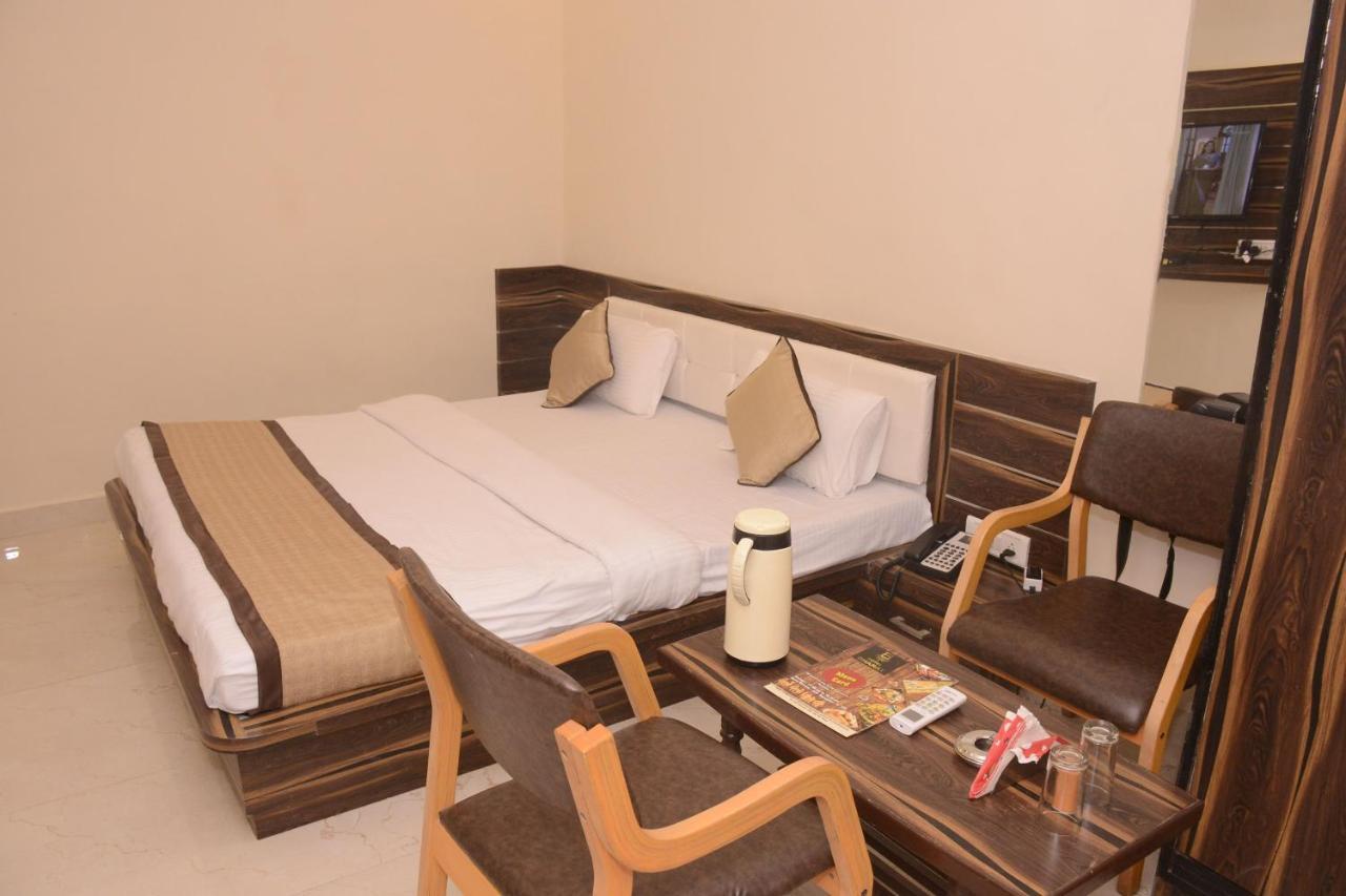 Hotel Bharat Kota  Zewnętrze zdjęcie