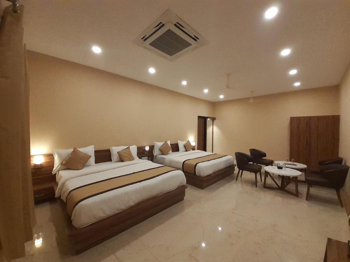 Hotel Bharat Kota  Zewnętrze zdjęcie