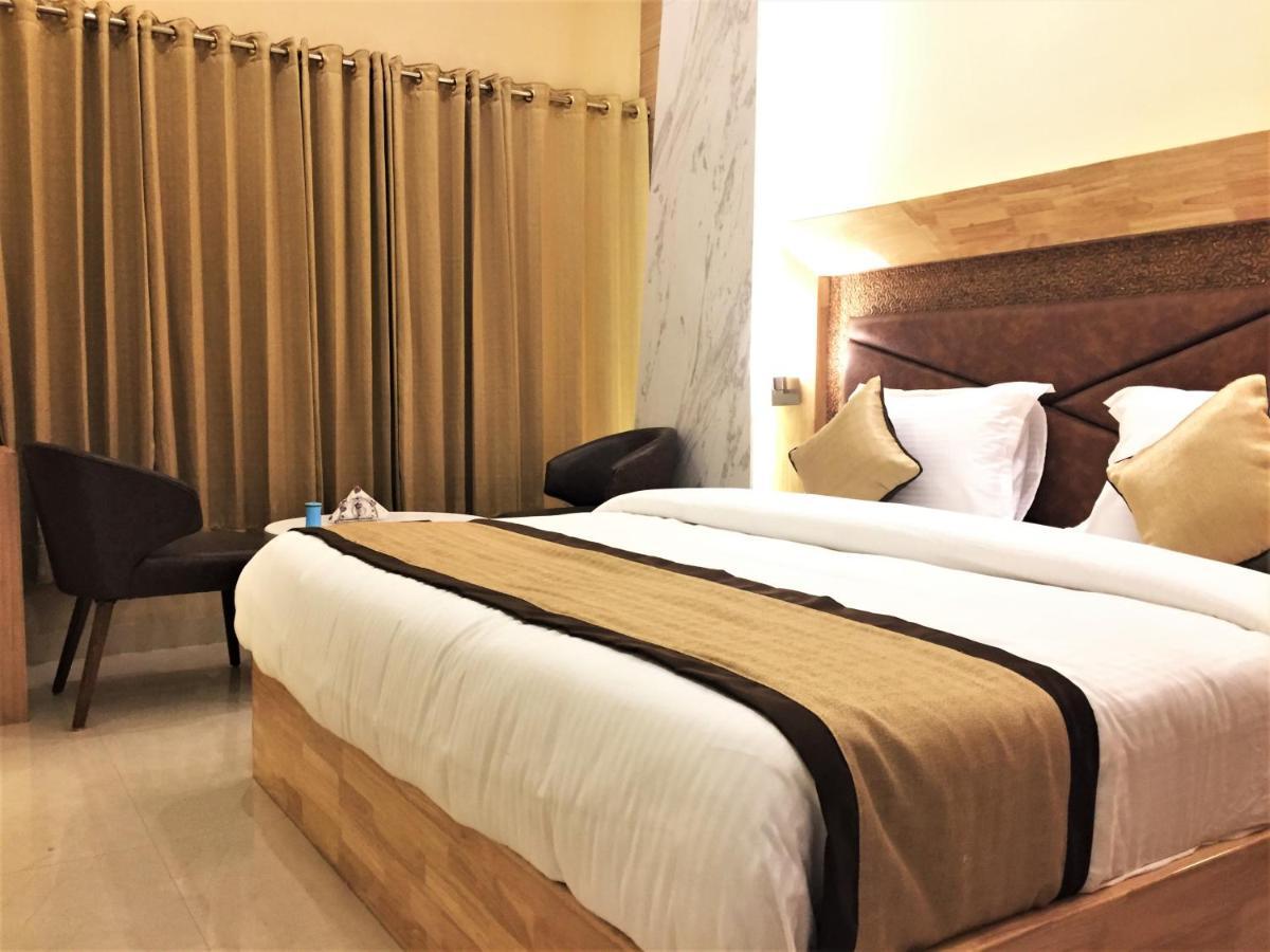 Hotel Bharat Kota  Zewnętrze zdjęcie