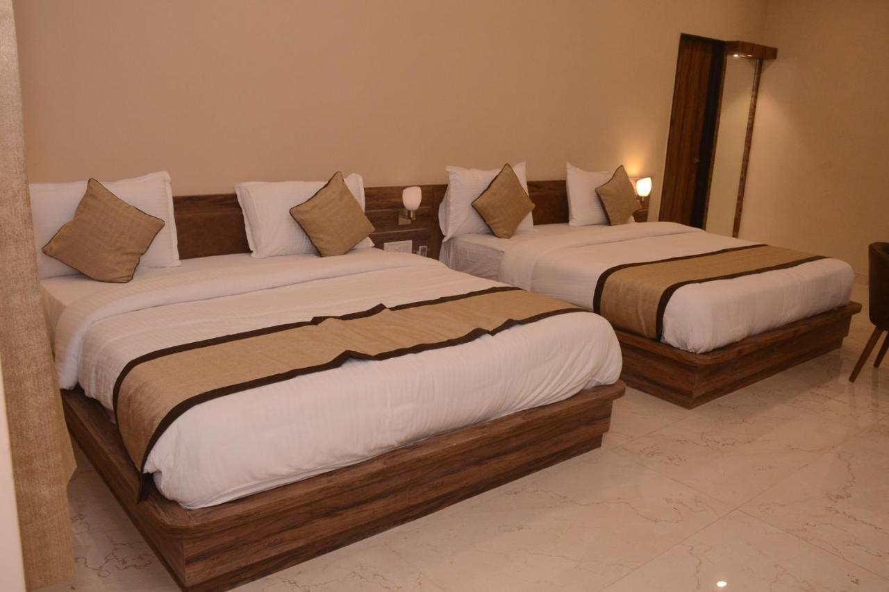 Hotel Bharat Kota  Zewnętrze zdjęcie