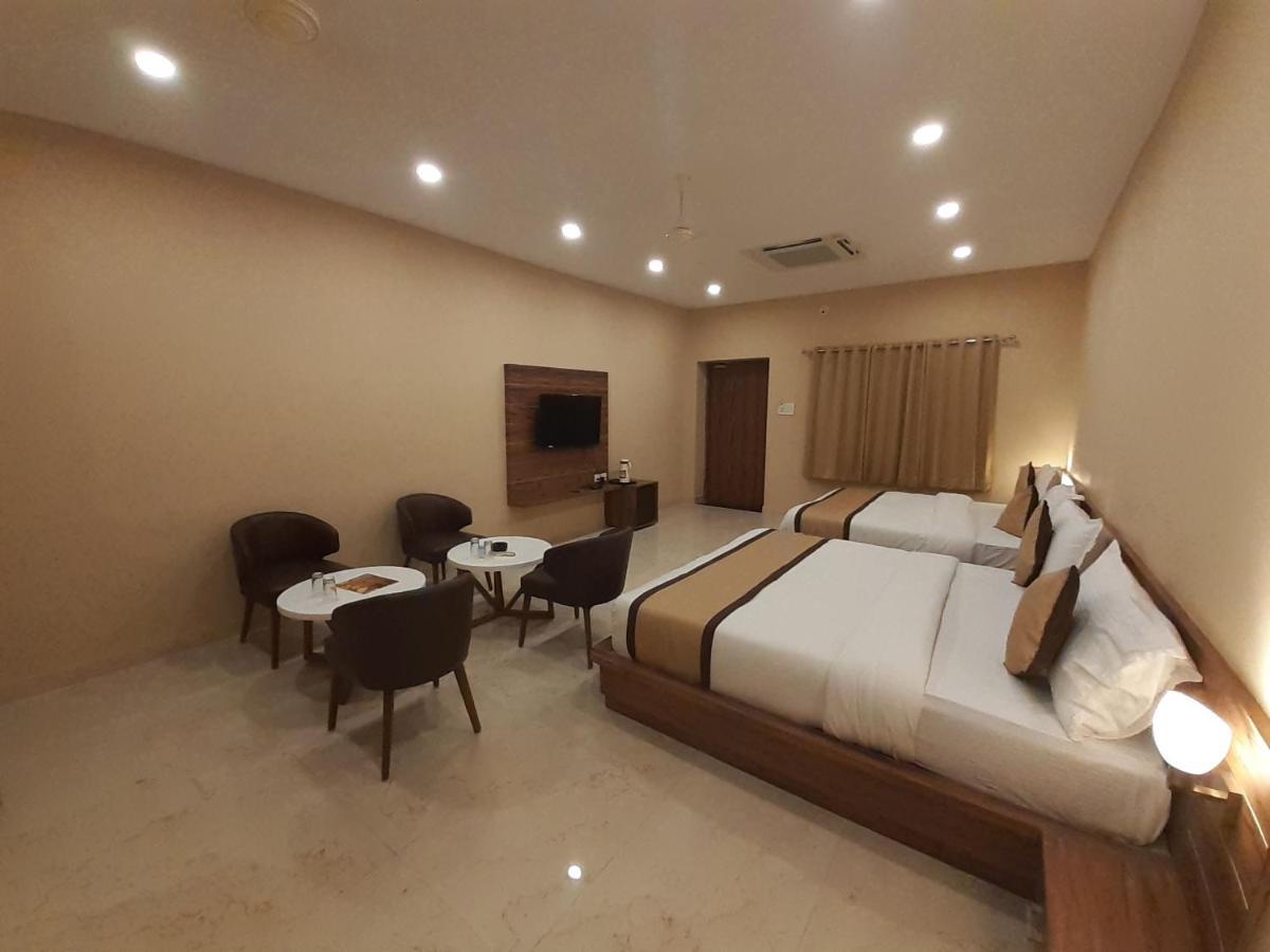 Hotel Bharat Kota  Zewnętrze zdjęcie