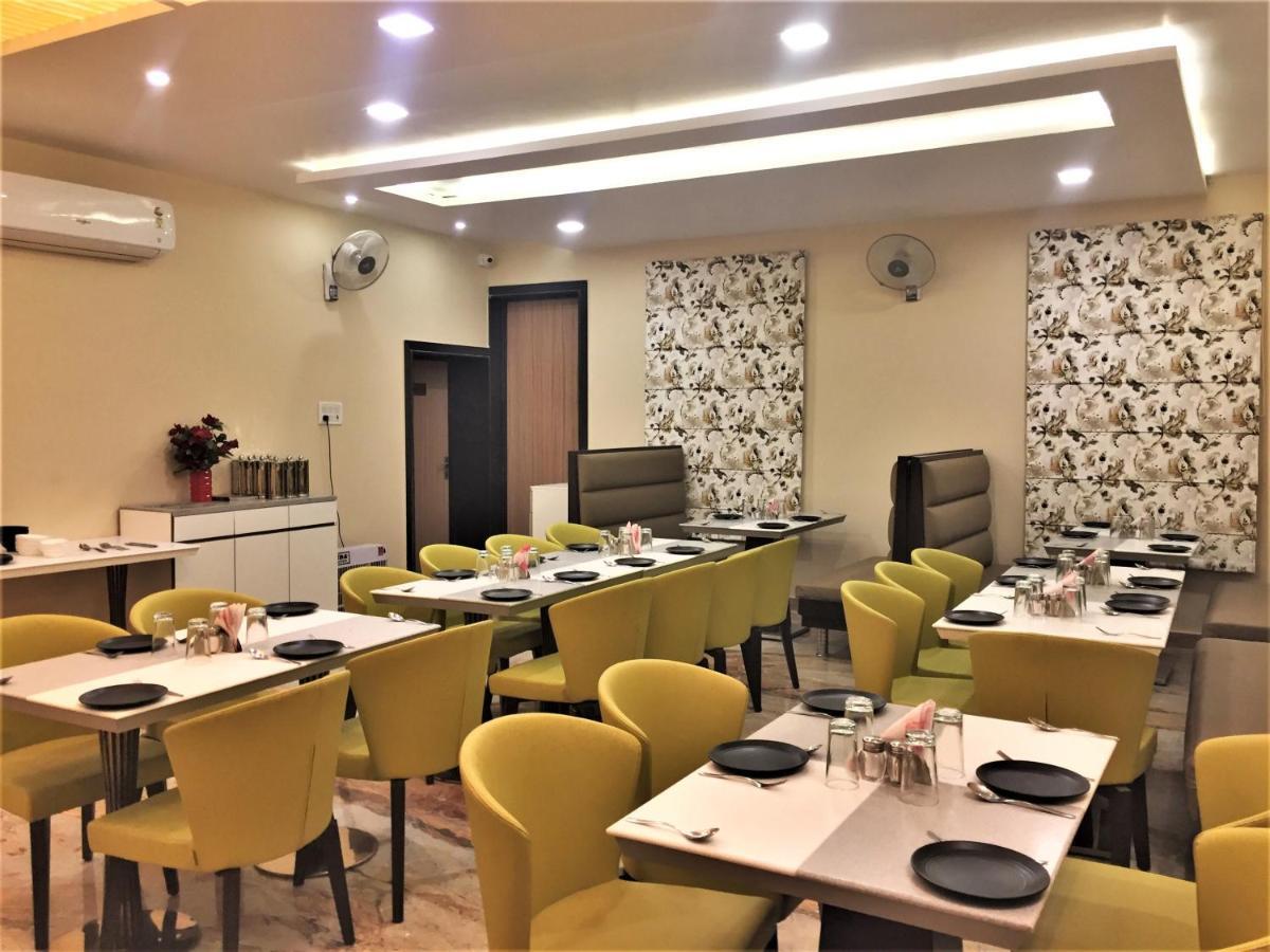 Hotel Bharat Kota  Zewnętrze zdjęcie