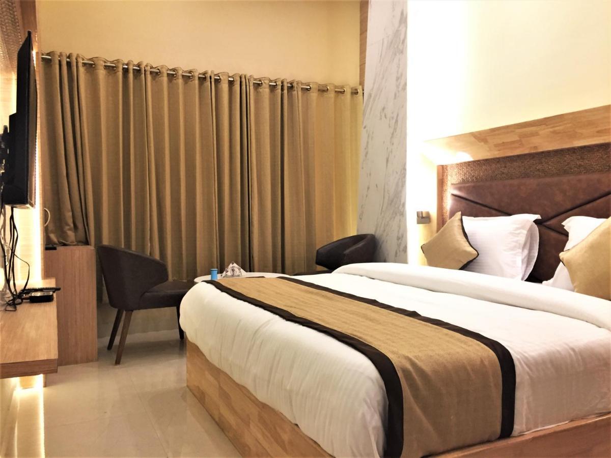 Hotel Bharat Kota  Zewnętrze zdjęcie