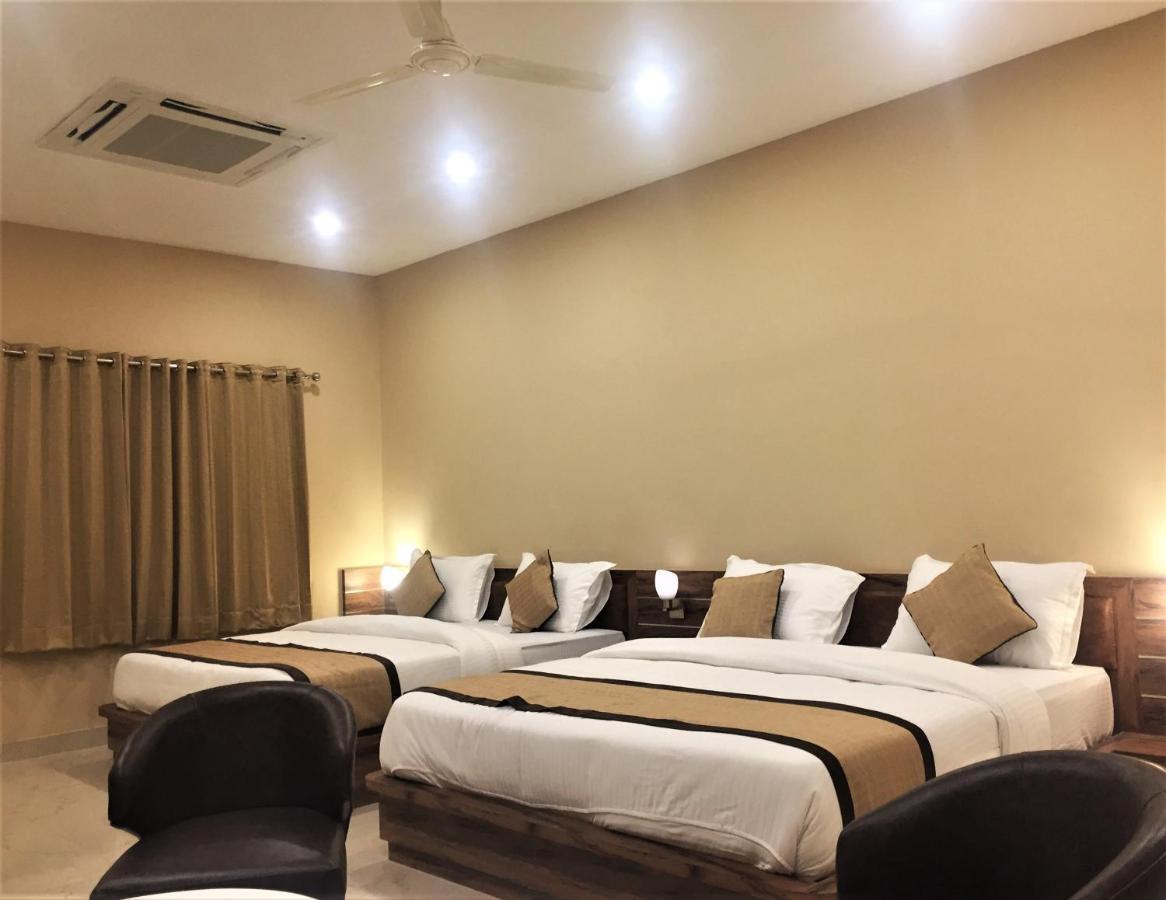 Hotel Bharat Kota  Zewnętrze zdjęcie
